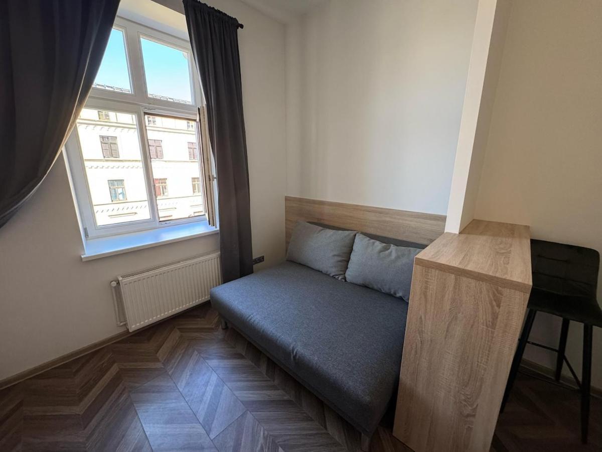 Center Gem - Perfect Location!